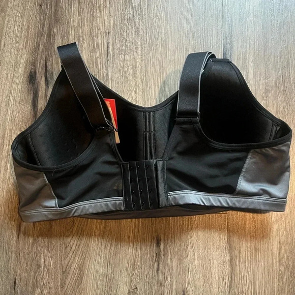 Livi 46DDD Sports Bra Gray Max Support Underwire Back Closure - Picture 2 of 3